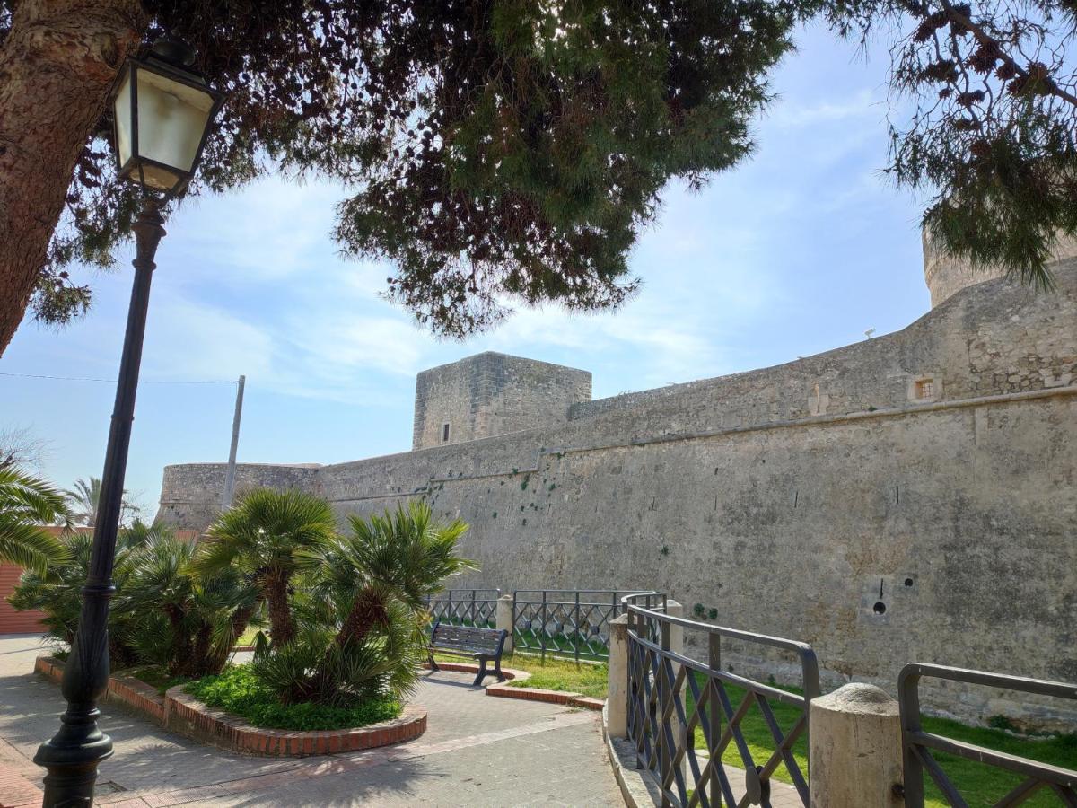 Dimora Della Marchesa - Al Duomo Apartman Manfredonia Kültér fotó